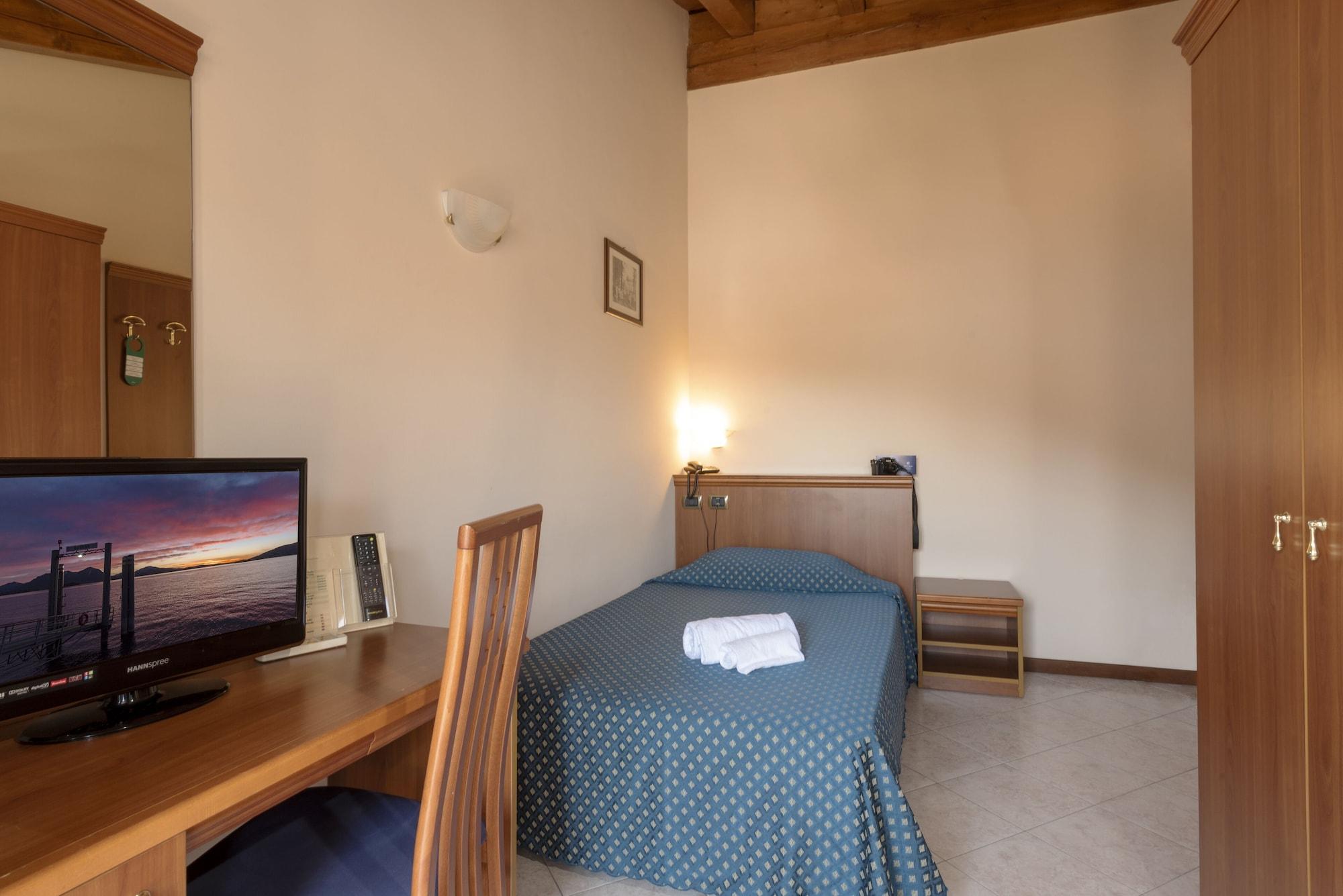 Hotel Boston Стреза Екстер'єр фото