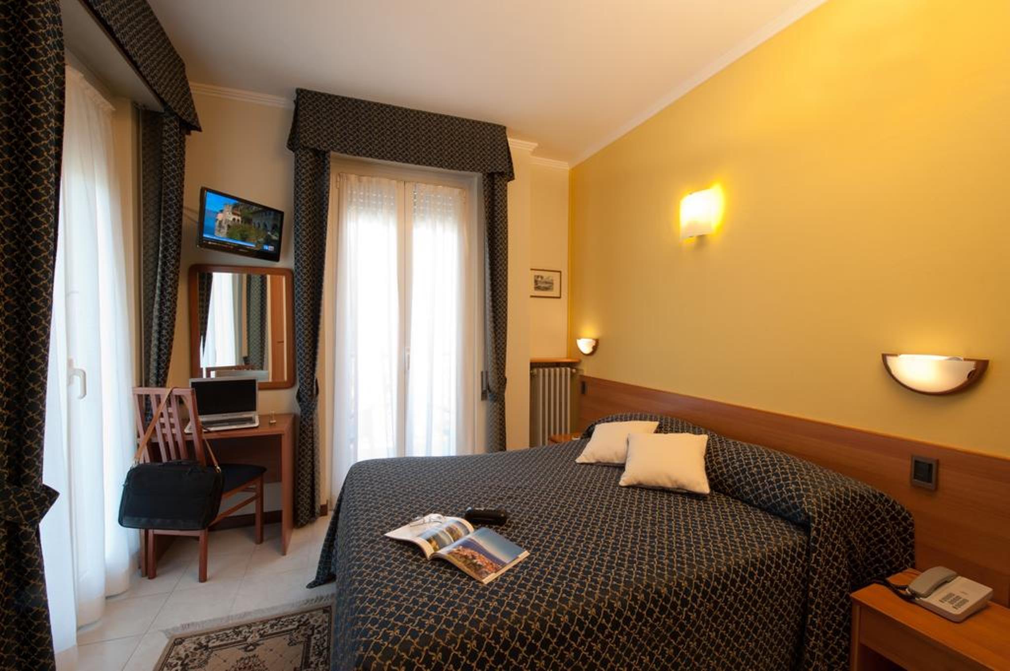 Hotel Boston Стреза Екстер'єр фото