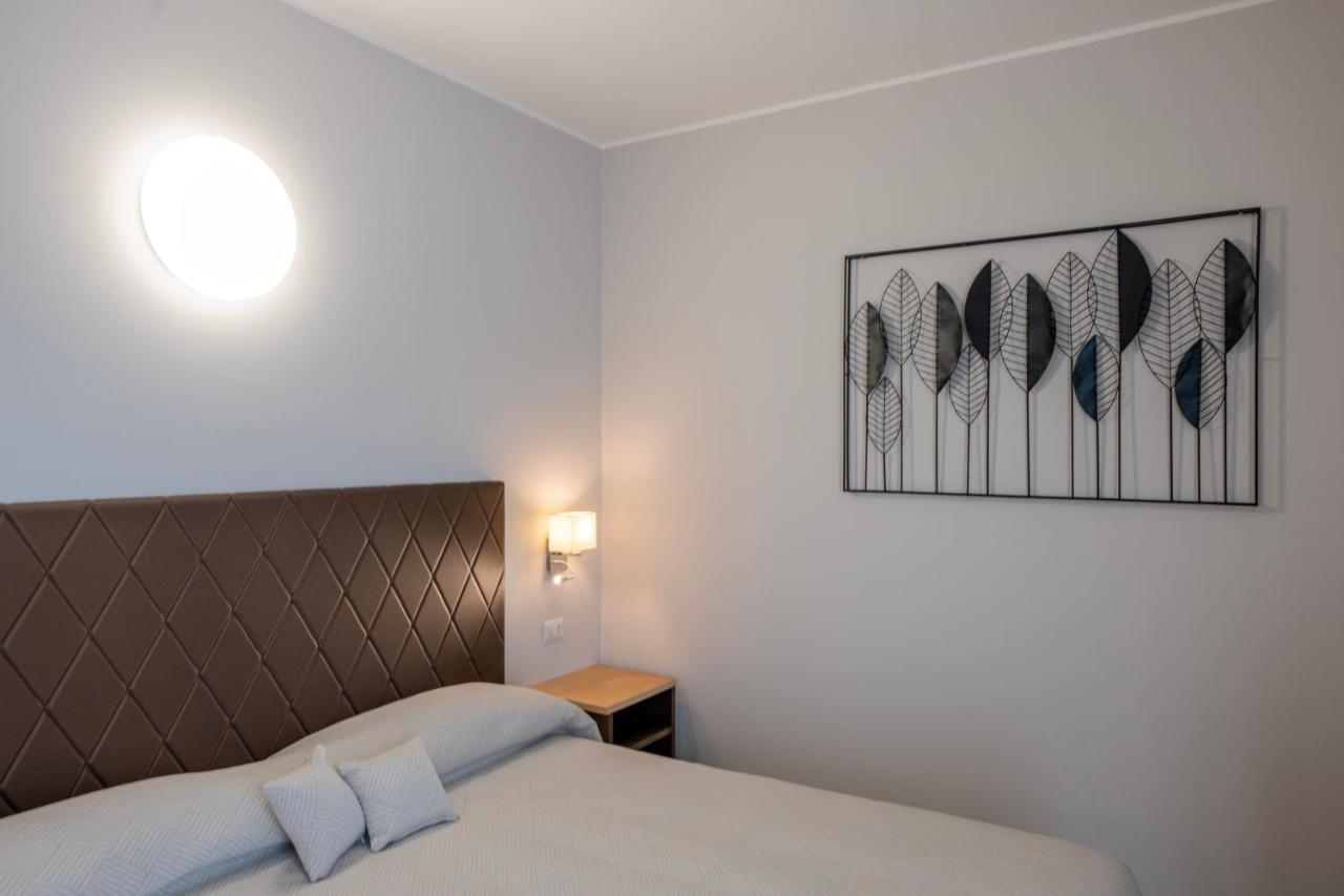 Hotel Boston Стреза Екстер'єр фото