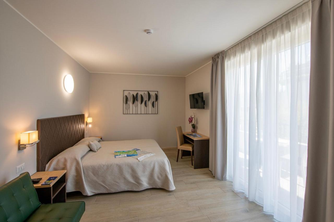 Hotel Boston Стреза Екстер'єр фото